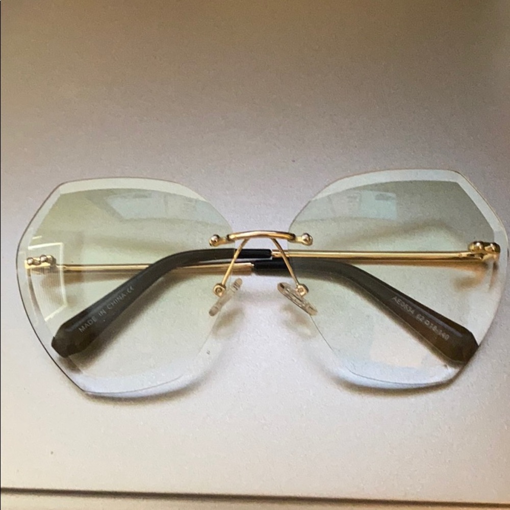 ROUND SUNGLASSES OVERSIZED RIMLESS
